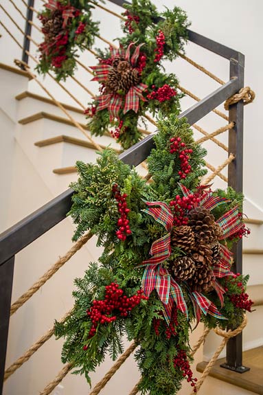 Decorating Banisters for the Holidays