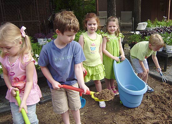 ACCESS_Schools PreK students at ACCESS Group, Inc. dig their classroom vegetable plot as party of a seasonal classroom project. Photo courtesy of ACCESS Group, Inc.